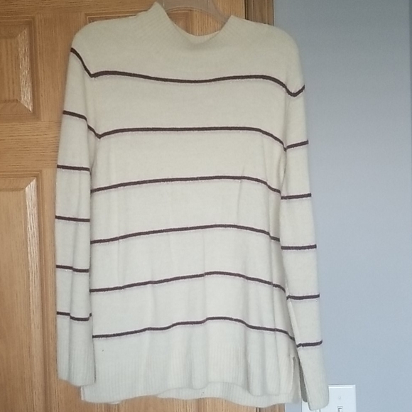 Old Navy Sweaters - Cream sweater